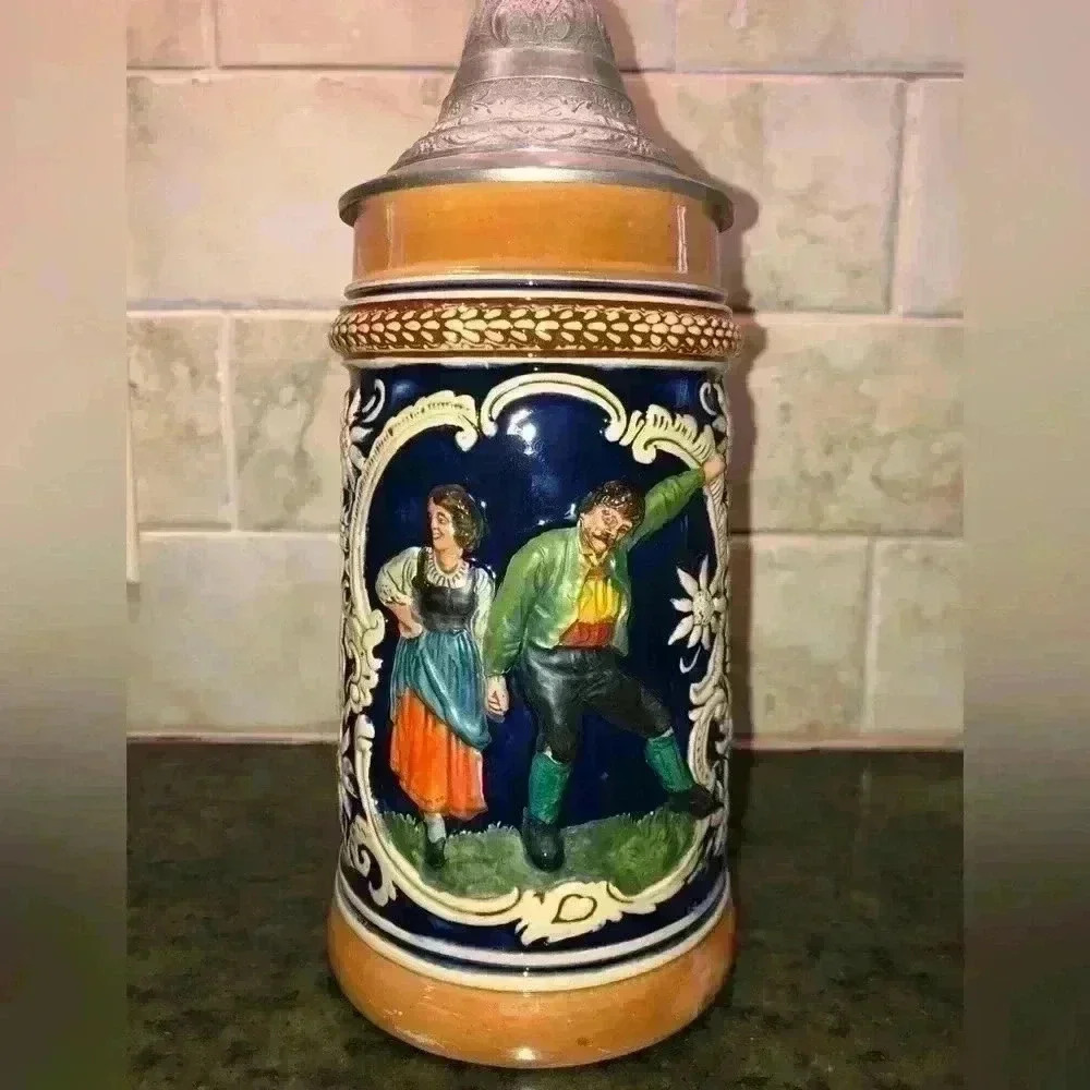 Dunker and Breiden Beerstein with metal lid
